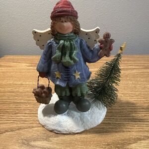 Crazy Mountain Angel Winter Figurine‎